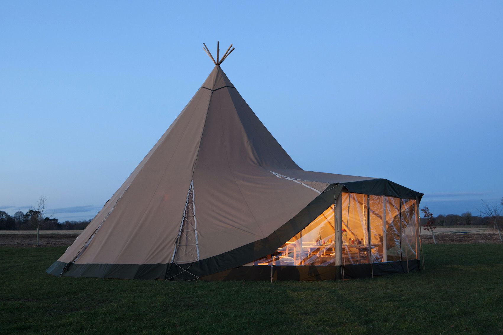 Dinner party tipi with window