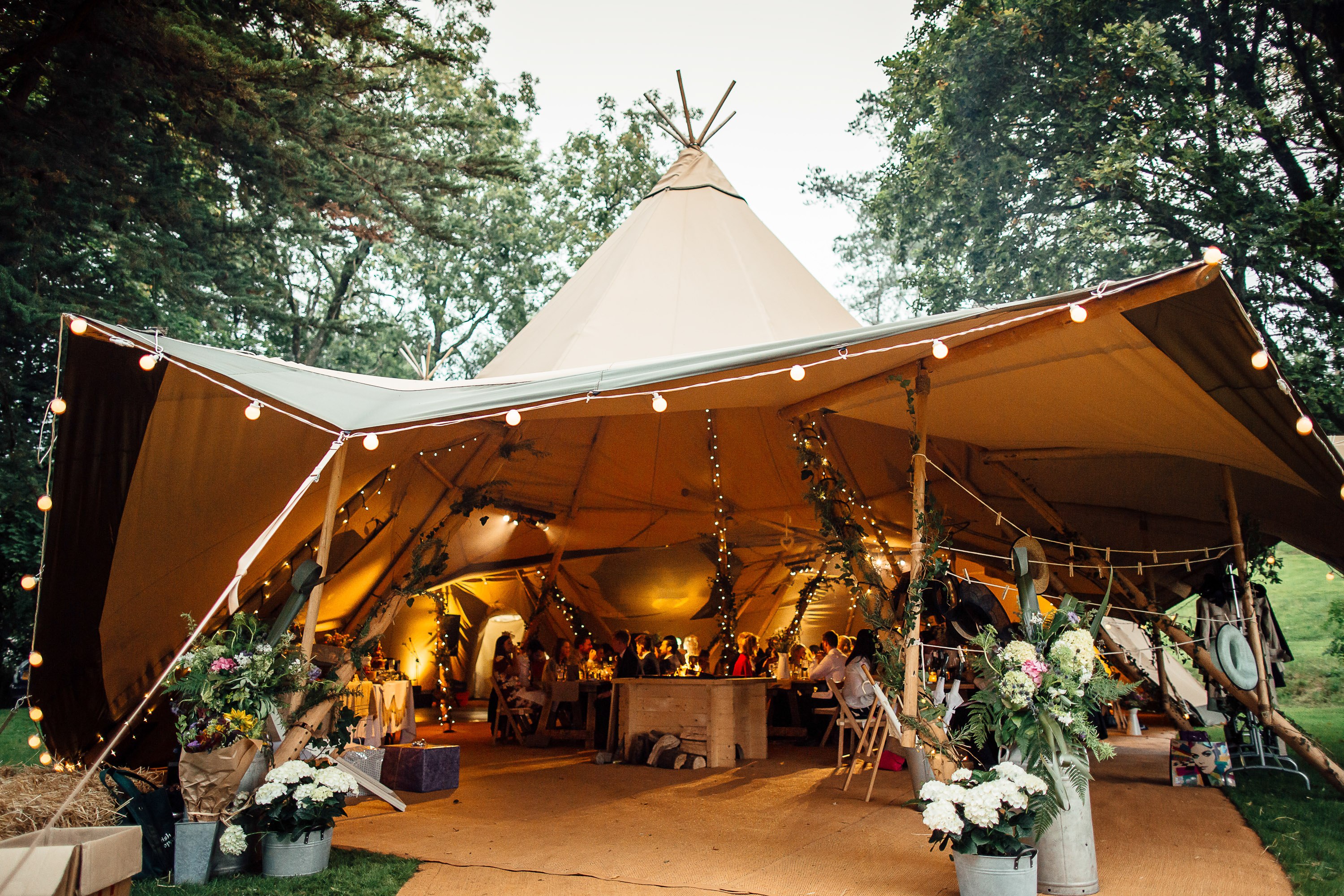 Light clearance up teepee