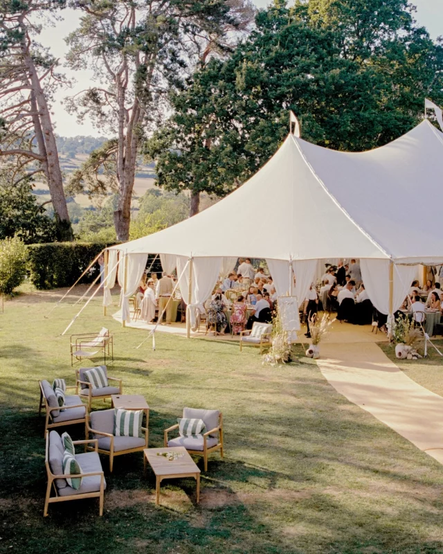 On the menu: a garden wedding in the countryside 🌿

Delicious food was very much on the agenda for this one. Our sailcloth marquee provided the perfect setting to enjoy it, with beautiful flowers and thoughtful details bringing everything together. 

📸 @mcgivernphotogrpahy
🍽️ @provenancehospitality
🌸 @lunainthewild_